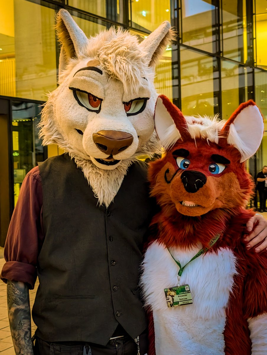 Adian Fangs (@adianfangs) on Twitter photo Happy #FursuitFriday everyone ♥️ 
I met <a href="/Rivothemutt/">Rivo🌸</a>  at #Eurofurence28 
he is such a nice guy and big - or I'm just smol :3
📸<a href="/Sayo_Flufftiger/">Sayorim</a> Happy #FursuitFriday everyone ♥️ 
I met <a href="/Rivothemutt/">Rivo🌸</a>  at #Eurofurence28 
he is such a nice guy and big - or I'm just smol :3
📸<a href="/Sayo_Flufftiger/">Sayorim</a>
