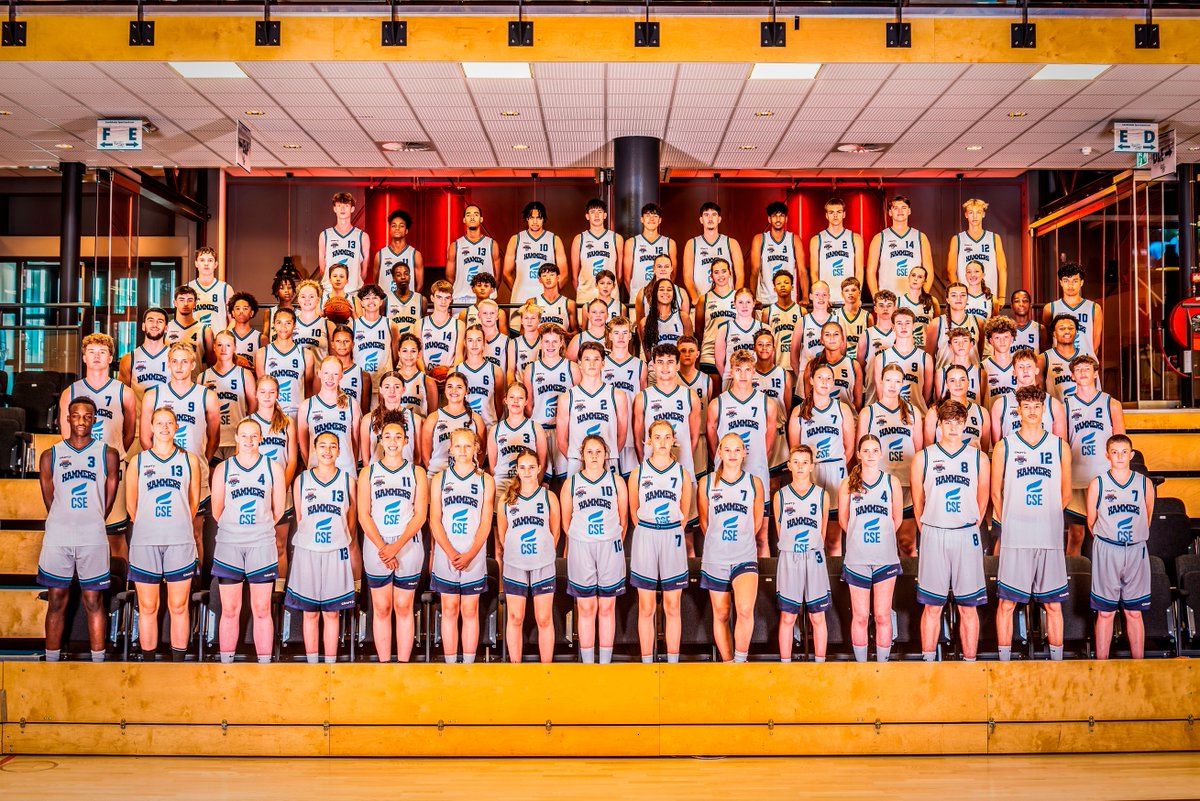 CseBasketbal's tweet photo. Welkom bij het officiële account van CSE Landstede Hammers! 🏀💥
Onze getalenteerde jeugdteams staan weer klaar om de strijd aan te gaan op het hoogste basketbalniveau van Nederland! 🔥 https://t.co/39qaCb5ZTh