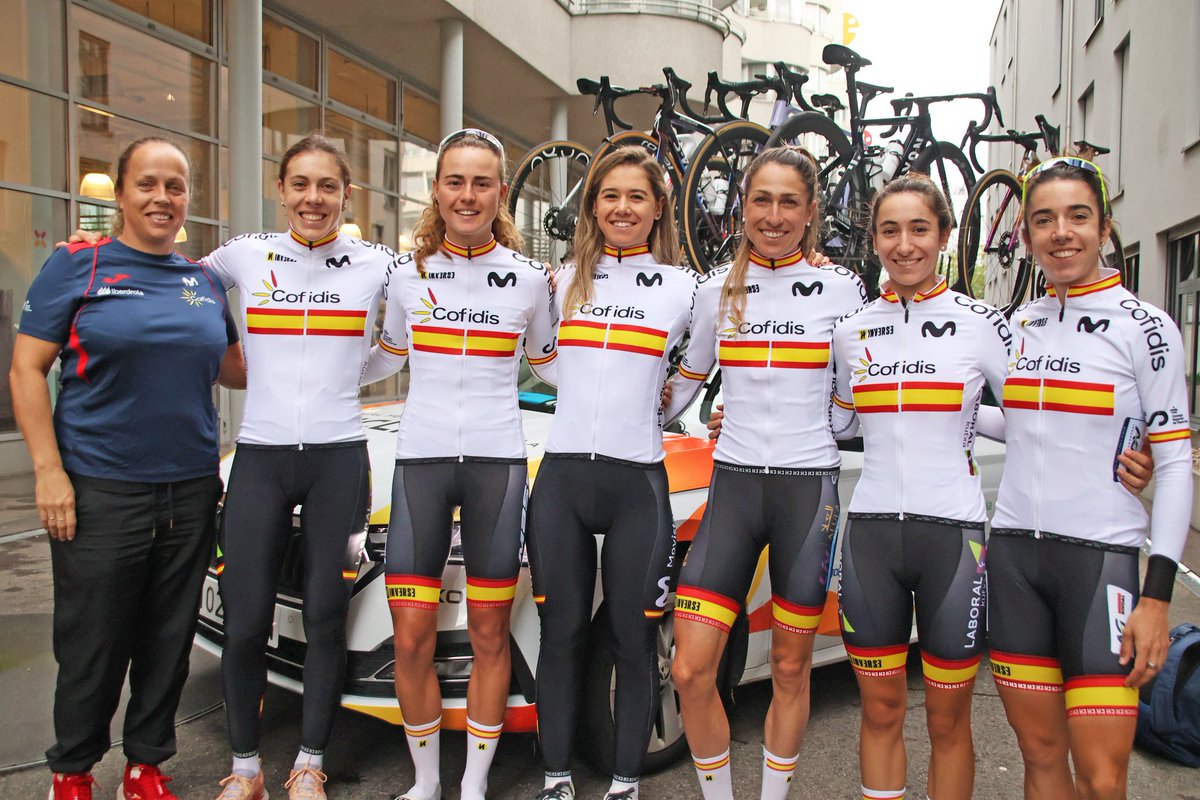 ¡𝙋𝙧𝙚𝙥𝙖𝙧𝙖𝙙𝙖𝙨 𝙥𝙖𝙧𝙖 𝙡𝙖 𝙗𝙖𝙩𝙖𝙡𝙡𝙖 𝙥𝙤𝙧 𝙚𝙡 𝙖𝙧𝙘𝙤𝙞́𝙧𝙞𝙨!🌈

Todo el #TeamESPciclismo🇪🇦, ilusionado ante el reto mañana de la carrera élite femenina🔥

¡Último reconocimiento del circuito y a por ella!😎

#Zurich2024