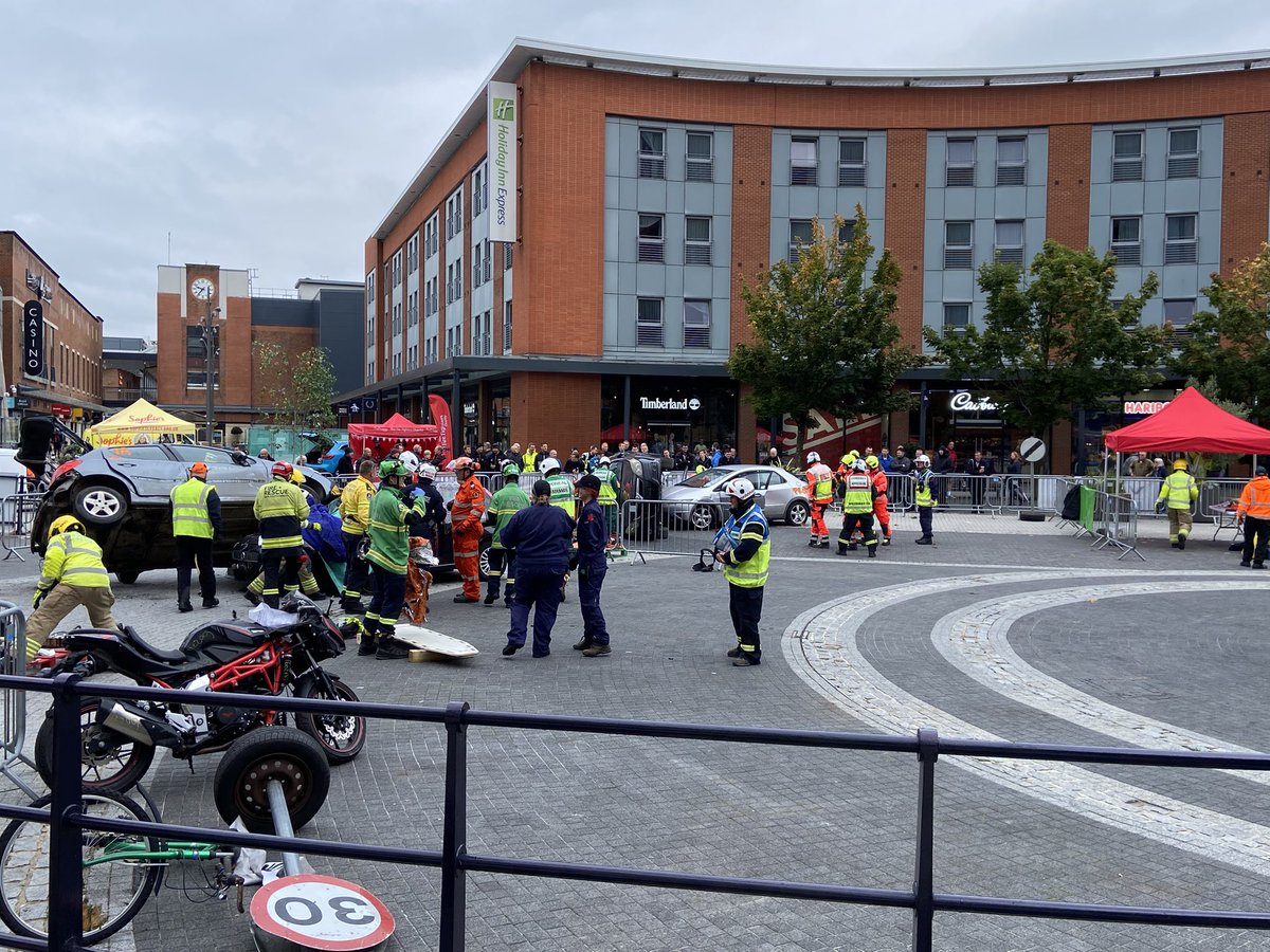 Molevalleycpr's tweet photo. First competition day at @_ukro Festival of Rescue hosted by @HantsIOW_fire. This is the extrication area at @GunwharfQuays https://t.co/FeYJ6SEAx7
