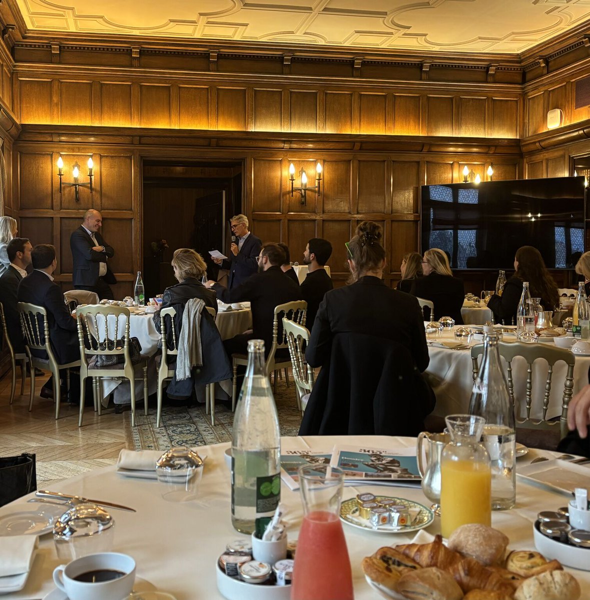 Vae Solis Communications tweet media