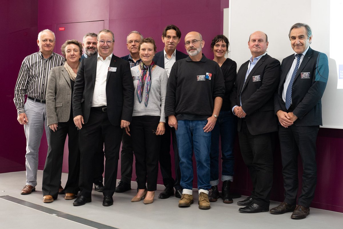 Daniel Choquet (@daniel_choquet1) on Twitter photo Celebrating 15 years of the Bordeaux Imaging Center <a href="/BIC_Bordeaux/">BIC</a> 🎂🎉🥳🎊thank you all and long live the BIC! <a href="/Neuro_Bordeaux/">Bordeaux Neurocampus</a> <a href="/iins_bordeaux/">Interdisciplinary Institute for Neuroscience 🧠</a> <a href="/CNRSbiologie/">CNRS Biologie</a> <a href="/Inserm/">Inserm</a> <a href="/univbordeaux/">Université de Bordeaux</a> <a href="/INRAE_France/">INRAE</a> <a href="/NvelleAquitaine/">Nouvelle-Aquitaine</a> Celebrating 15 years of the Bordeaux Imaging Center <a href="/BIC_Bordeaux/">BIC</a> 🎂🎉🥳🎊thank you all and long live the BIC! <a href="/Neuro_Bordeaux/">Bordeaux Neurocampus</a> <a href="/iins_bordeaux/">Interdisciplinary Institute for Neuroscience 🧠</a> <a href="/CNRSbiologie/">CNRS Biologie</a> <a href="/Inserm/">Inserm</a> <a href="/univbordeaux/">Université de Bordeaux</a> <a href="/INRAE_France/">INRAE</a> <a href="/NvelleAquitaine/">Nouvelle-Aquitaine</a>