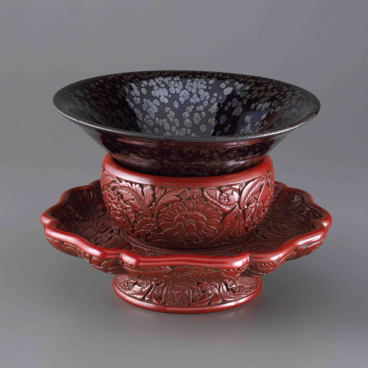 作品紹介🍵重要文化財《油滴天目》／ 油滴斑が大きく姿も見事な名碗