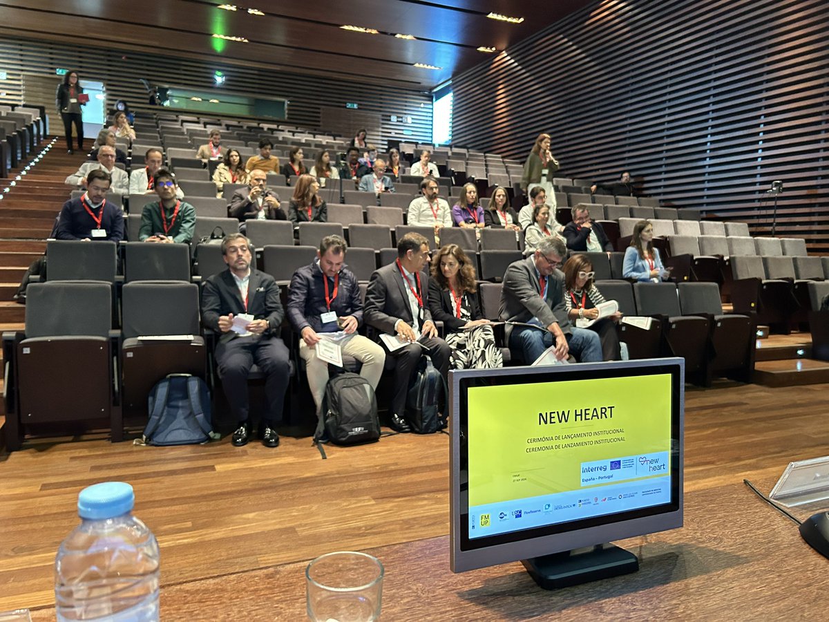 En Oporto dando la salida al Proyecto New Heart que pretende proponer un modelo de atención y prevención de las enfermedades cardiovasculares. Norte de Portugal y Galicia juntos en un gran proyecto europeo! Todo un reto! <a href="/Xunta/">Xunta de Galicia</a> <a href="/UniversidadeUSC/">USC</a> <a href="/SanidadeXunta/">Consellería de Sanidade</a> <a href="/RFontesCarvalho/">R. Fontes-Carvalho</a>