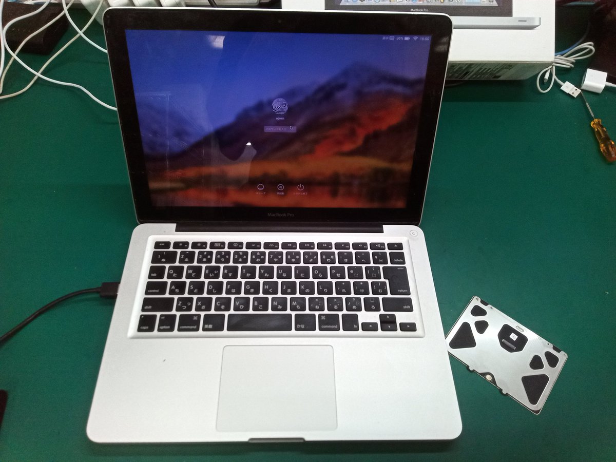 MaclabM's tweet photo. 本日の作業一部になります。
MacBookPro13inch Early 2011トラックパッド交換になります。
カーソルが正常に動作しない症状でございました。
古めの機種の修理の対応もしております。故障等の際はご相談下さいませ。
＃Mac修理　＃MacRepair https://t.co/54Blf2DVmF