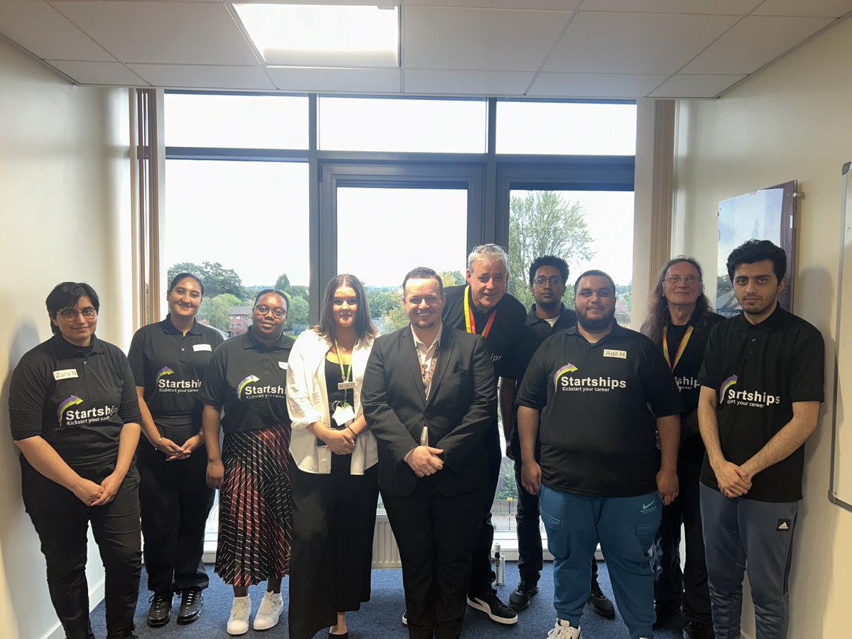 R_Potential's tweet photo. Thank you so much to Sam and Libby for their time yesterday being interviewed by our fantastic Movement 2 Work Graduate Programme running in Tyseley!🌟 #ChangingLives #DWP @WestMids_CA https://t.co/grQw5fVzDR