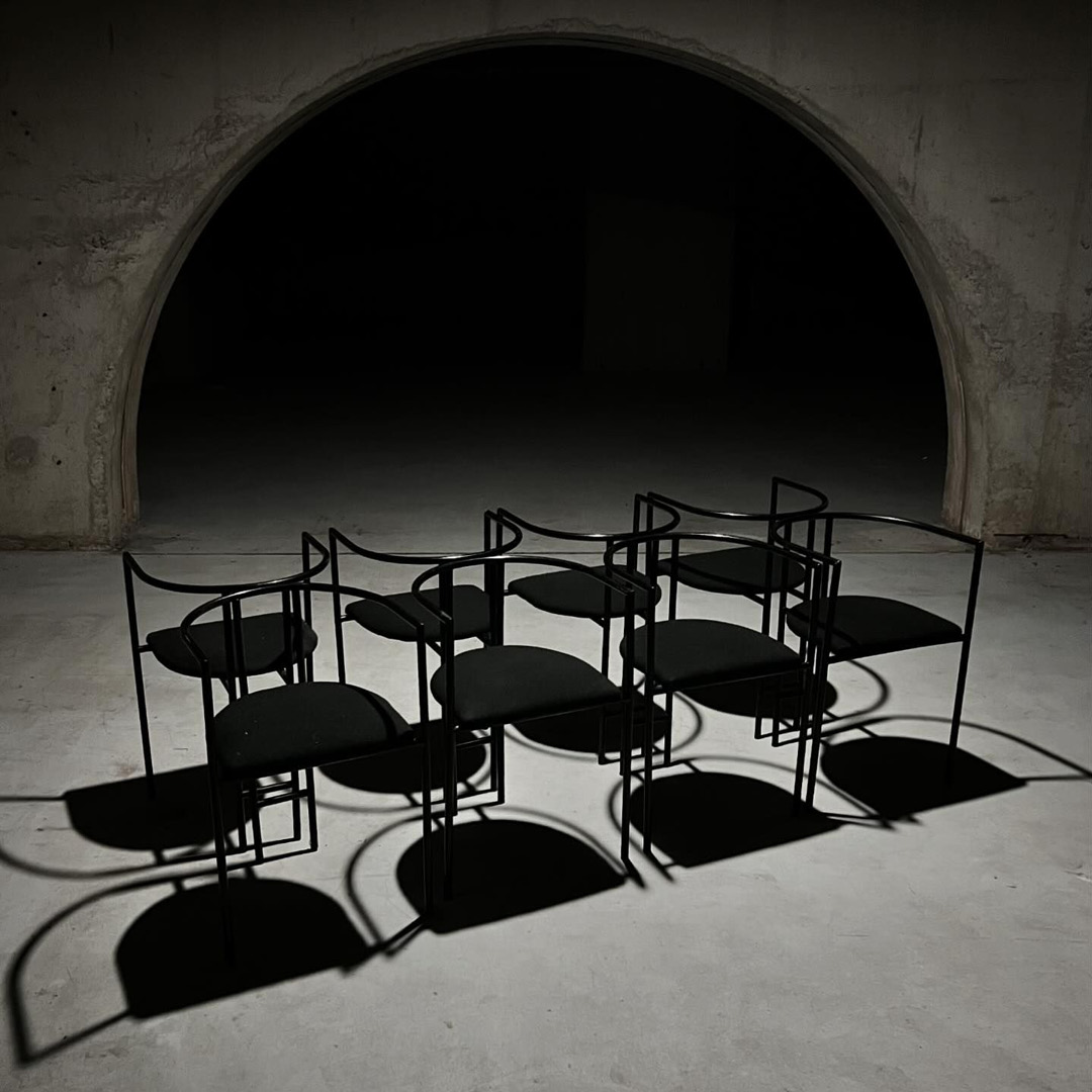 You can invite ten design legends, dead or alive, to a dinner party—who's on the list? 

#TokyoChair #rodneykinsman #bieffeplast #italiandesign #vintagedesign #designicons