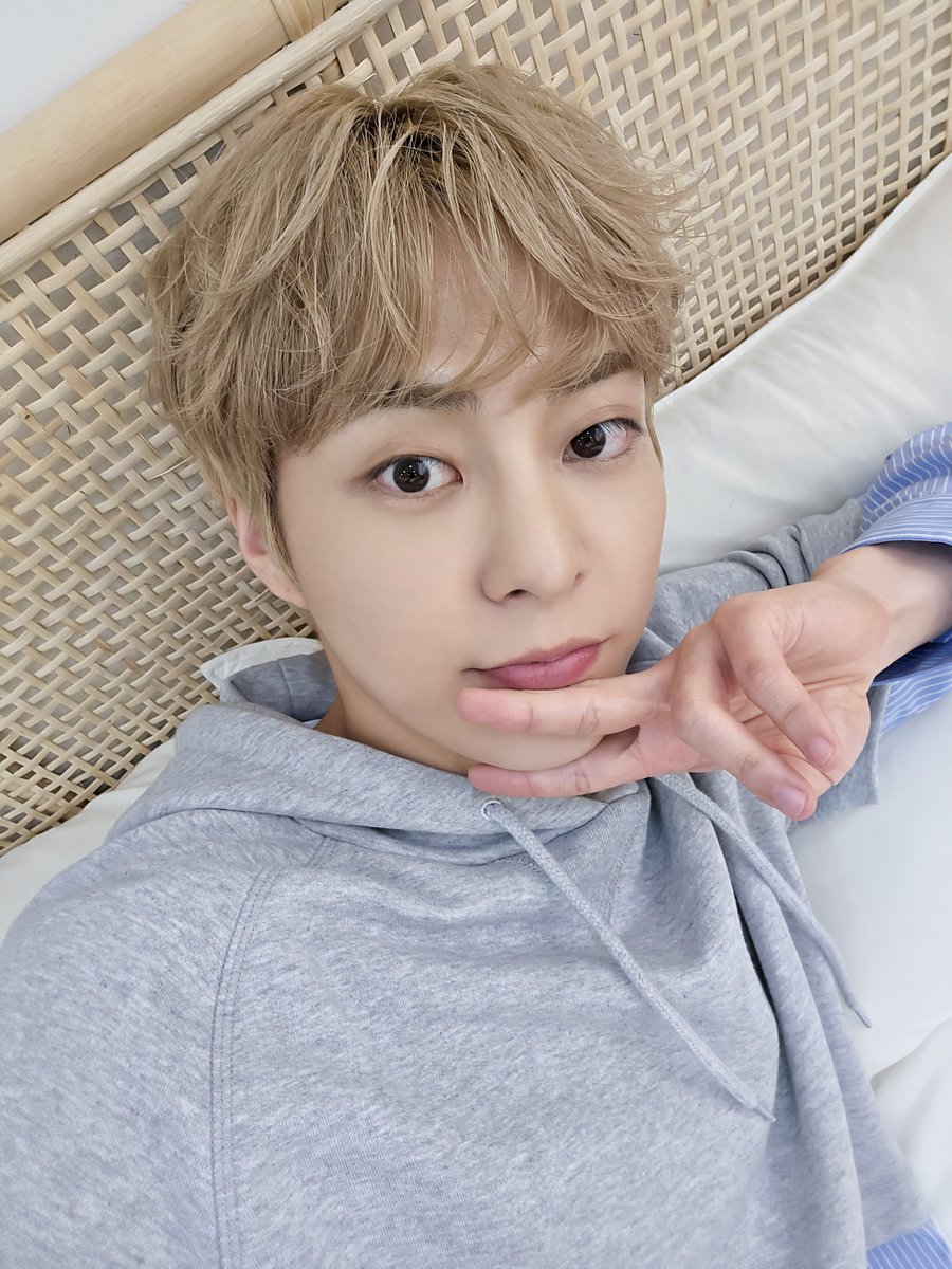 XIUMIN_official tweet media