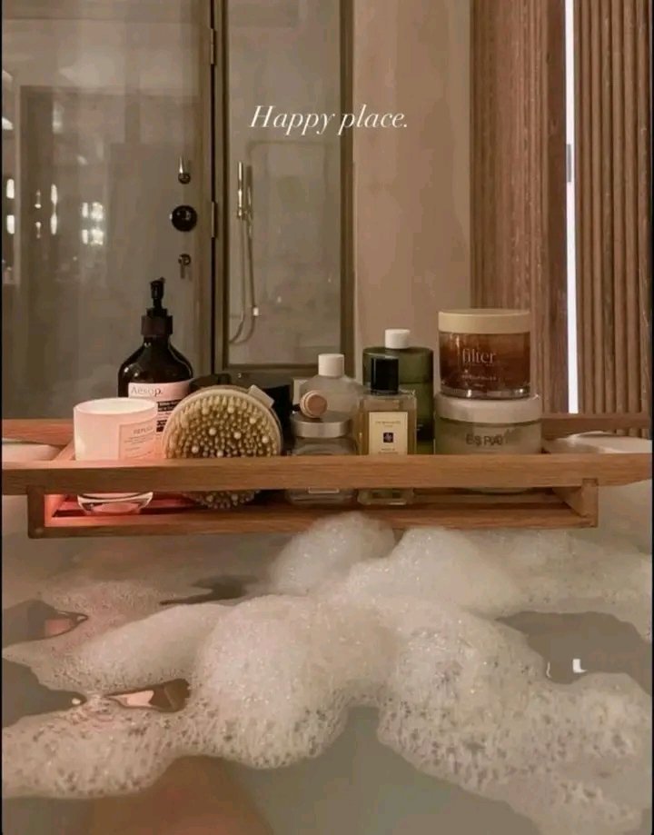 hopexopemipo's tweet image. Pov: The house is clean, and the bills are paid😚
Then that's enough peace 
Solitude😊🤍
#Solitude 
#girlslife
#Peace 
#aesthetic 
#DREAMS