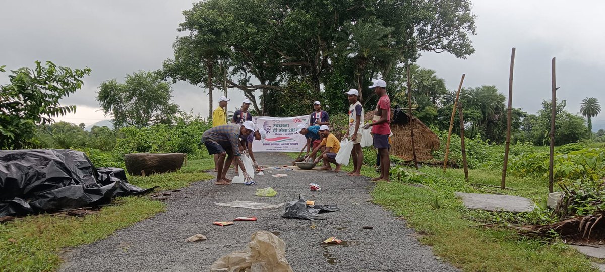 YuvaGodda's tweet photo. Swachhata hi seva-nyk Godda. #SwabhavSwachhata #SanskaarSwachhata https://t.co/6XpgK4Cz1R