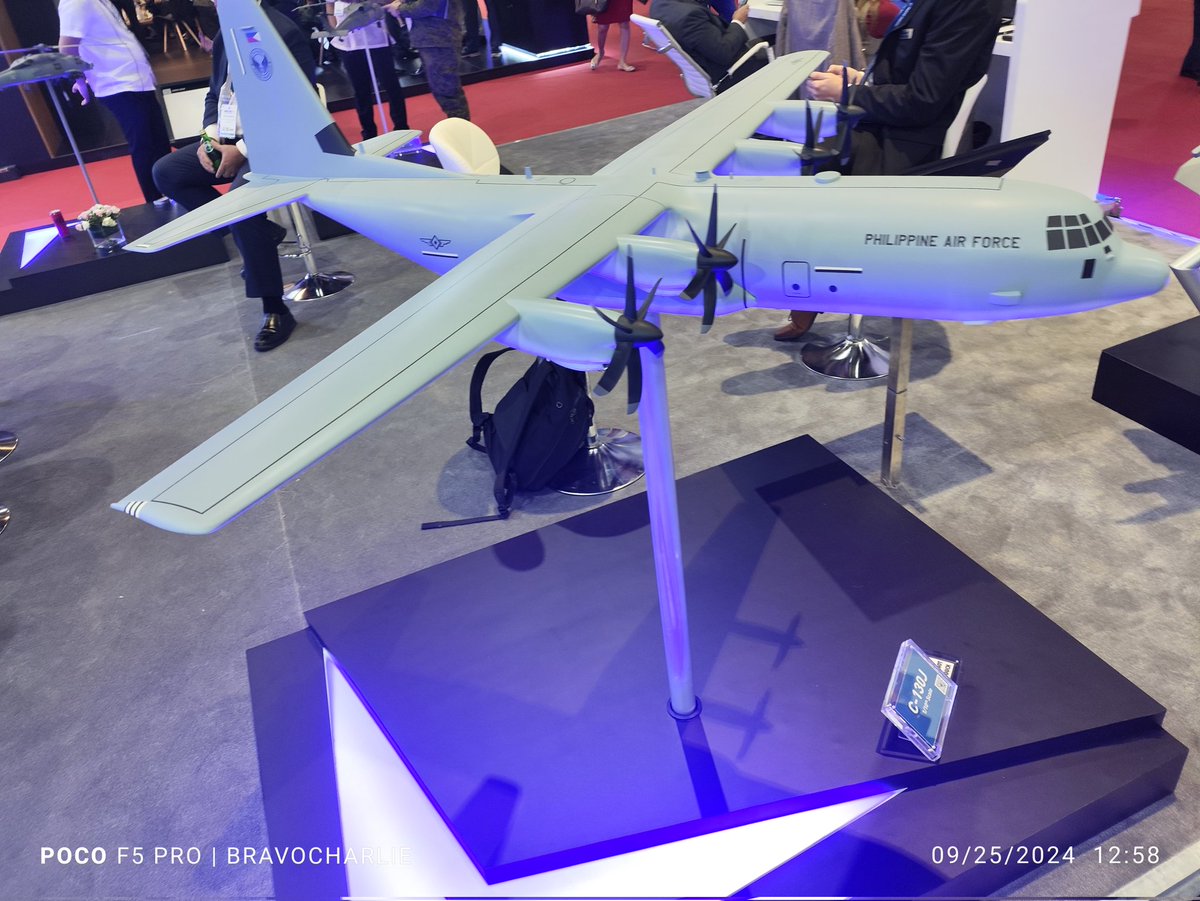IXBravoCharlie's tweet photo. 🇵🇭 A scale model of an F-16 Block 70/72 Viper with Philippine Air Force markings was seen in Lockheed Martin's booth at ADAS 2024. Accompanied by a model of a C-130J Super Hercules, also with PAF markings.

#ADAS2024 https://t.co/4ShbbjL1XX