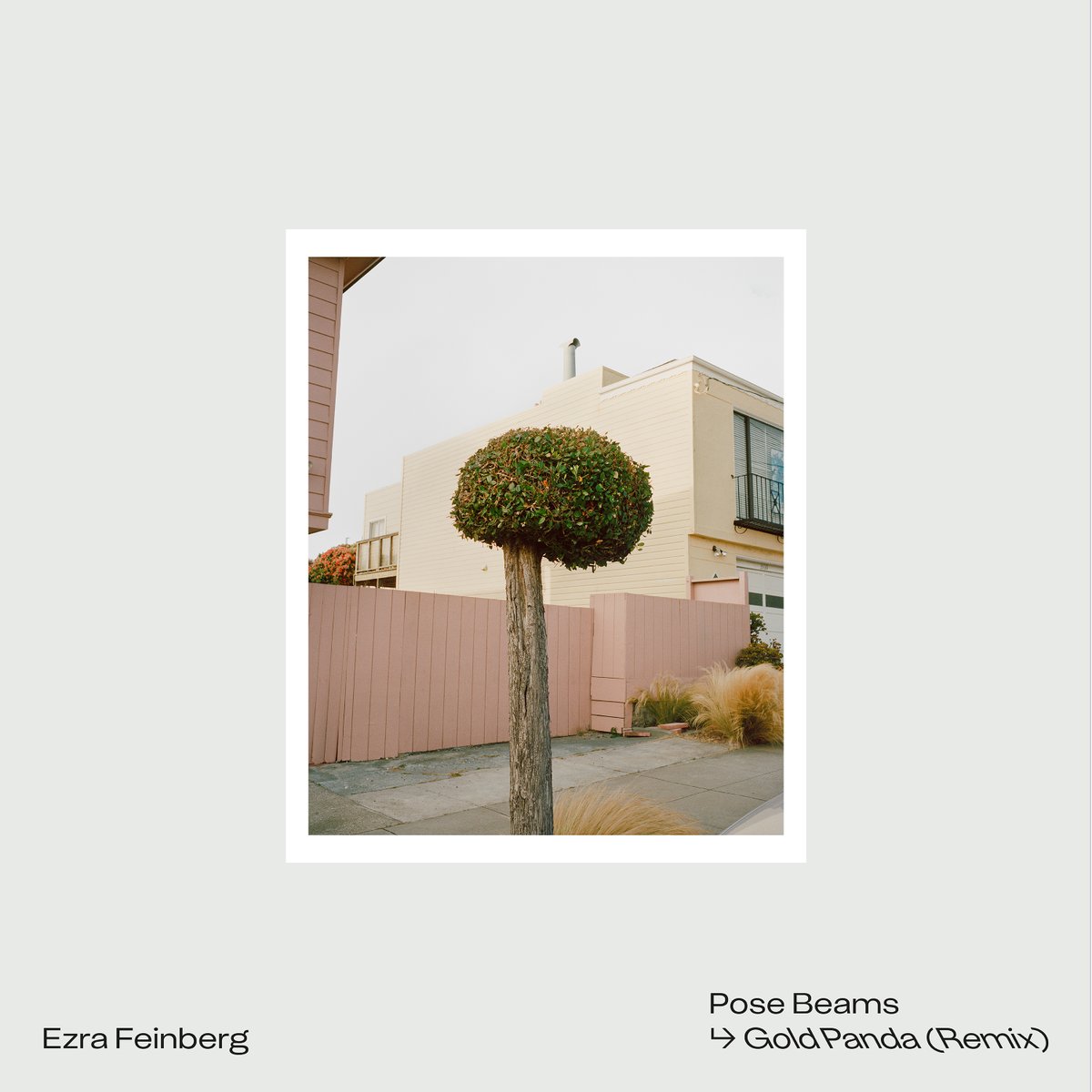 TonalUnion's tweet photo. Renowned producer Gold Panda steps up with a remix of @EzFeinberg – ‘Pose Beams’, resulting in a euphoric, minimal electronic-scape. Listen below:

➜ https://t.co/QKAxVURQqg

Cover artwork by Marc Alcock
Gold Panda photo by @PhotoLauraLewis https://t.co/3xoPeWqBZ1
