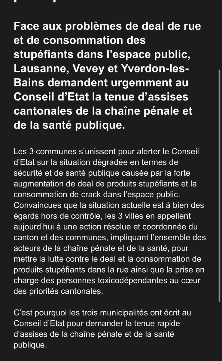 PatriziadMori's tweet photo. Bon elle es où la caméra? La semaine dernière tout allait bien dans le meilleur des mondes au #conseilcommunal et ce matin ça va pleurer vers maman? Je me demande ce que ces villes on en commun @communelausanne @PSSuisse @PSLausanne @LesVertsSuisses https://t.co/wkm07AtVDa