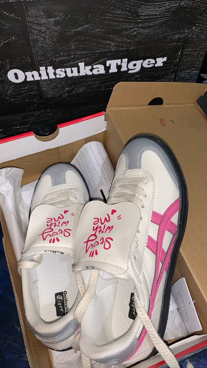 chocoglee11's tweet photo. semoga tahun ini kebeli sepatu pink wishlistku ini. BTW INI LUCU SEMUA, HARUS PILIH YANG MANA??😭🩷 https://t.co/MgeoKgrvuO