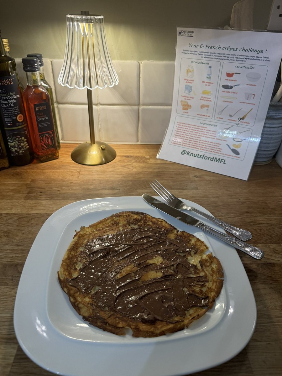 MrsStephenson1's tweet photo. @KnutsfordMFL …George had lots of fun making his crepes for the European Day of Languages competition ! And we enjoyed eating them…ils étaient délicieux 😋 https://t.co/yrPl6Ghugo