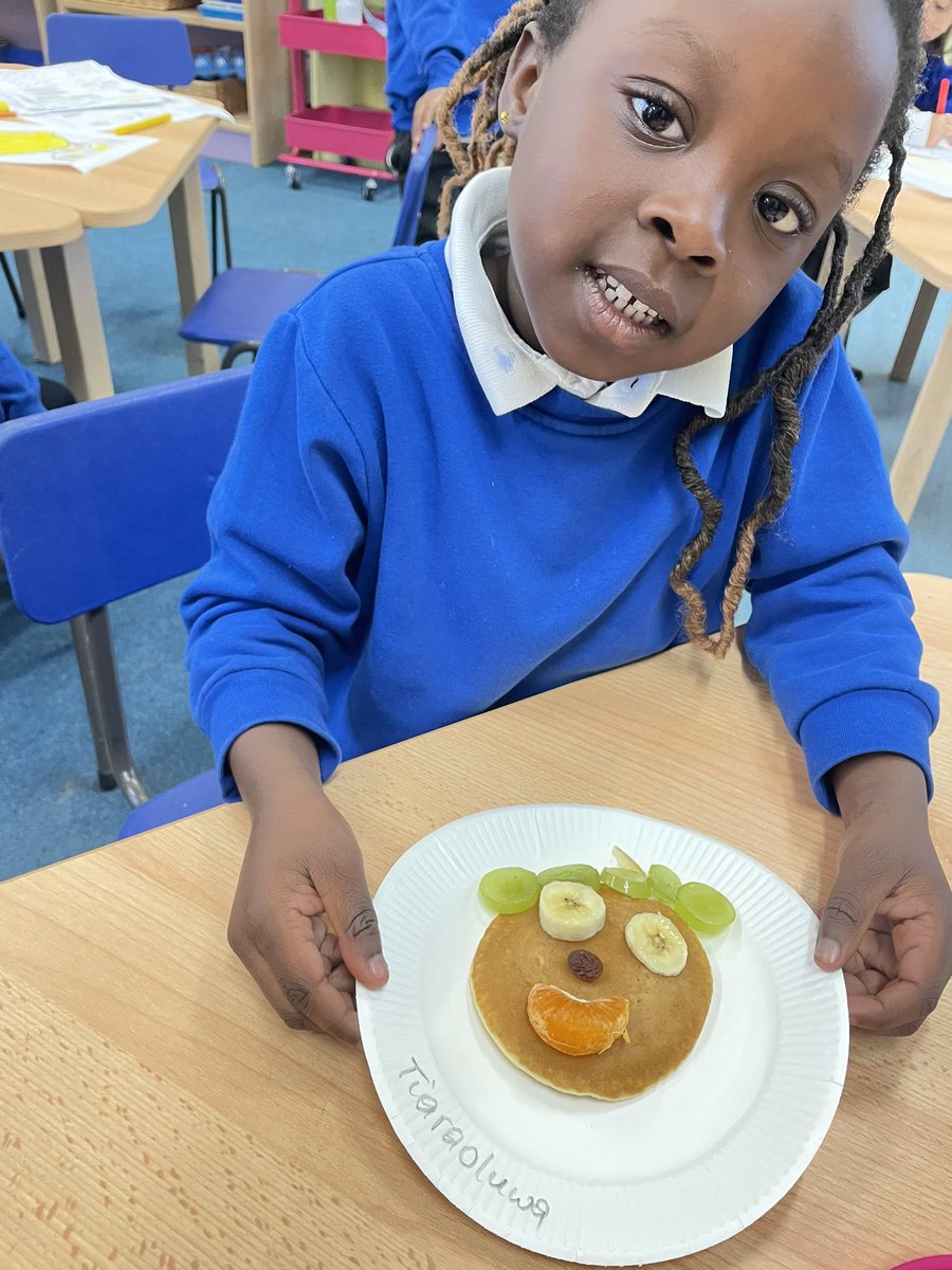 PelhamReception's tweet photo. We are making fruit faces today! We cannot wait to eat them! @PelhamPrimary_ @trustilluminate https://t.co/nWvcxLtr1R