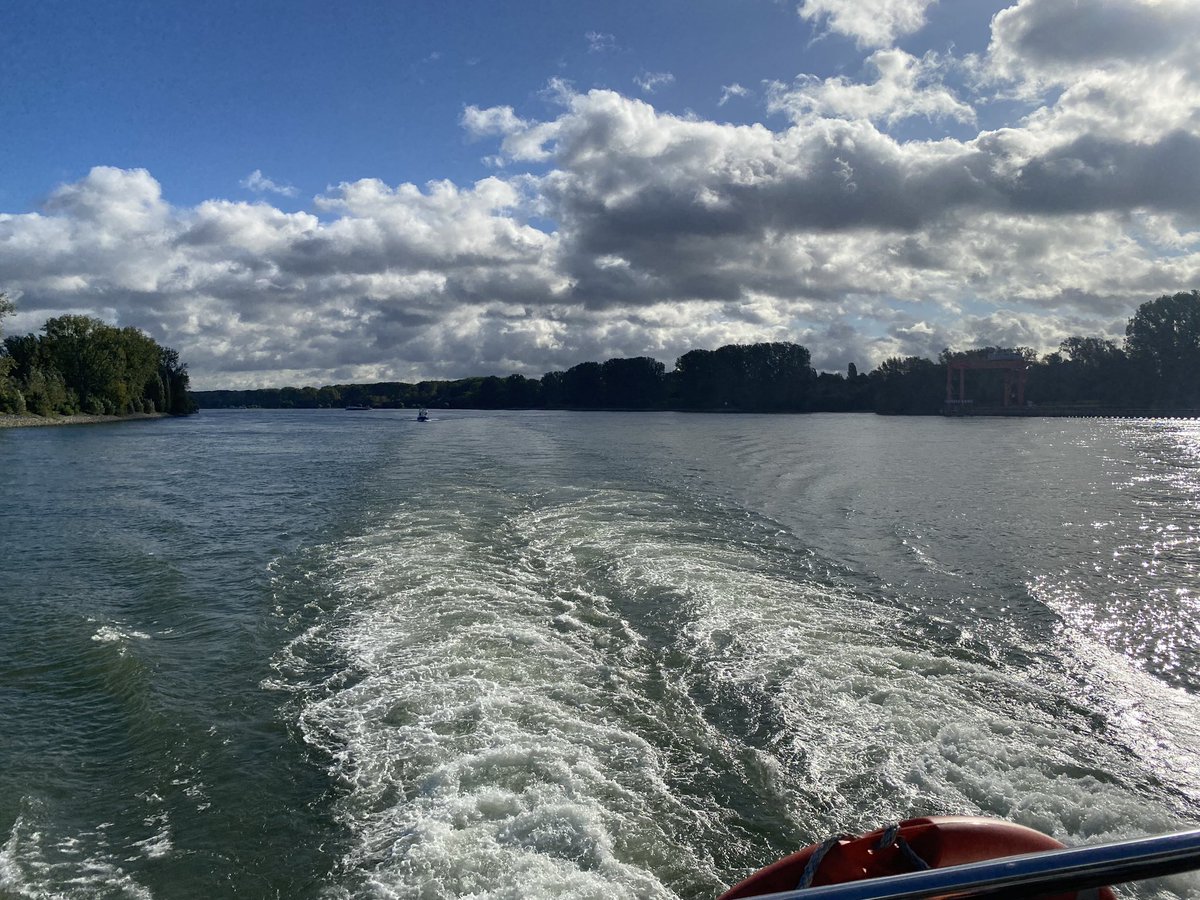 meedya's tweet photo. Leisurely, luxurious and blissful, with interesting places to visit, great food, entertaining company: perfect #Rhine river cruise. #Rudesheim was bijou and welcoming, flaming brandy coffee (named after the town) was a treat. Dancing to Abba after dinner unexpected😳 https://t.co/aUDLOFohxd