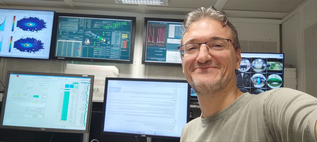 APELab_INFN's tweet photo. Happy Birthday Luca Pontisso! 🥳🎂
What better way to celebrate for a physicist than a birthday party at #NA62 control room at #CERN? 😁😉
Two birds with a stone: best wishes to Luca and congrats to the experiment for its latest results! 🎉🚀
#INFN https://t.co/wD2BIqEYu5 https://t.co/dF2QE8JALa