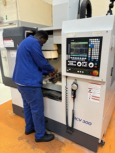 Lycee_forest's tweet image. 🔷 Les élèves de première #TRPM fabriquent pièces pour l&apos;entreprise TECHNAX
Il s&apos;agit ici de produire des écrous spécifiques et des supports de détecteur.
Nous les félicitons pour leur engagement et remercions l&apos;entreprise #TECHNAX de la confiance témoignée pour commande.