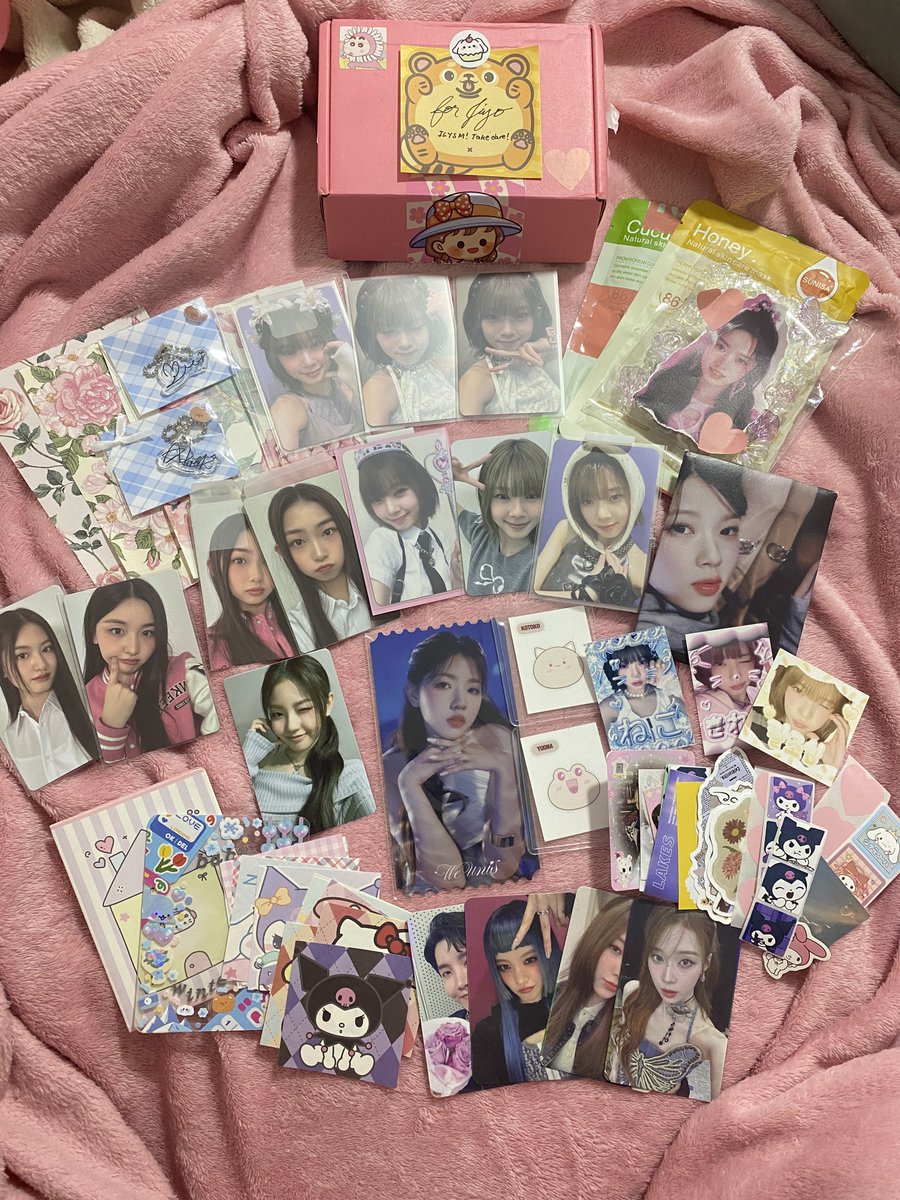 dearjiiyo's tweet photo. ateco @iahdagreat super thank youu sa paghelp sakin mag secure ng pocas and sa gifts 💗🥹 super na appreciate ko mwaaa 😘 ang daming freebies huhu 🥹 #kotoko #unis https://t.co/PxgrkVcoDB