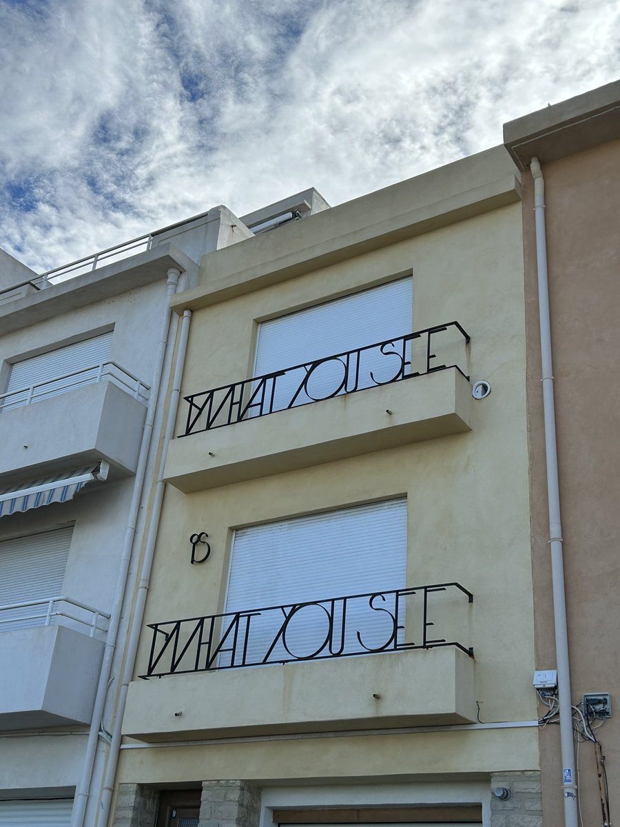 lmildonian's tweet photo. Quand tu vis dans la plus belle ville du monde #Marseille https://t.co/9lf44wQjZk