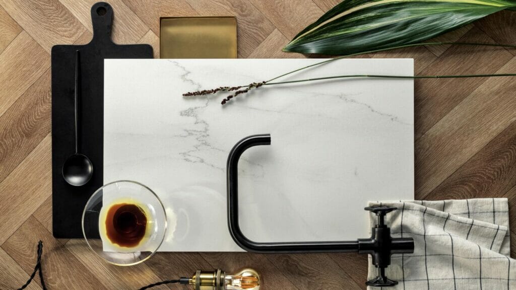 LatinZest's tweet image. 👷‍♀️ Attending @UK_CW? Don’t miss Snowdrift™ by #Caesarstone®! Pure white, golden-brown veining, subtle translucency &amp;amp; a honed finish 🌿

✅ Stain-resistant
✅ Indoor &amp;amp; outdoor surfaces
✅ Lifetime warranty
Unleash your design passion! 🔥 
#DesignInnovation #SustainableDesign