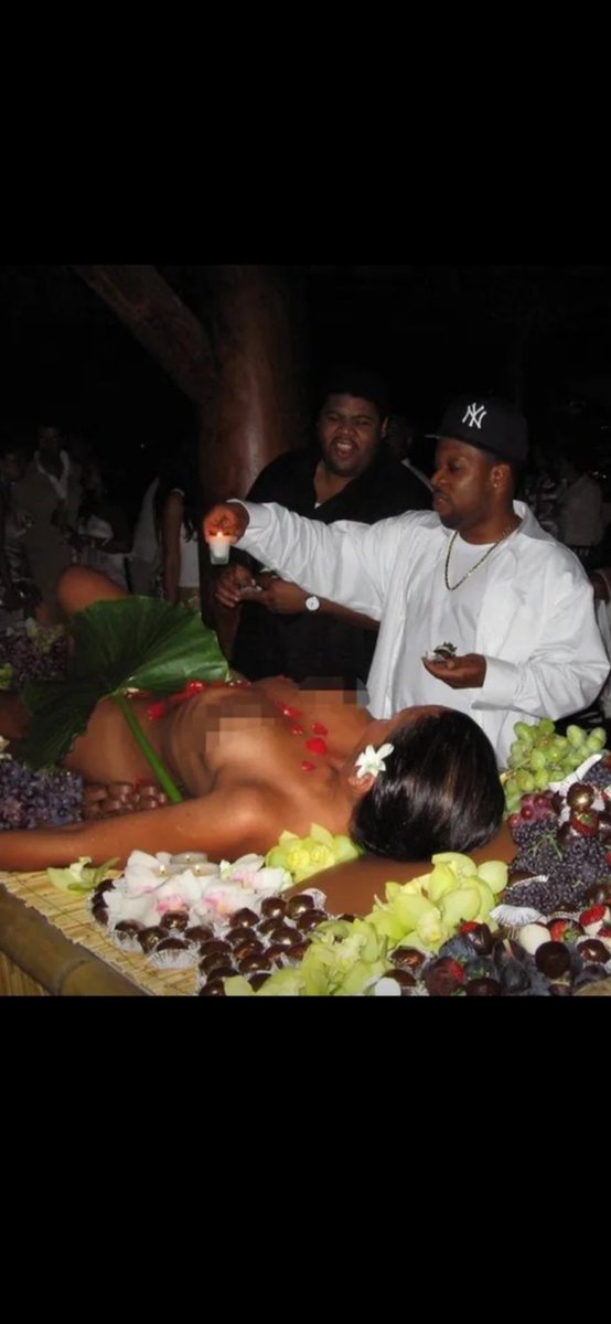 444Sith's tweet photo. L’anniversaire de P.Diddy en 2004
#Diddy #PDiddy https://t.co/7sOKSBAxU9