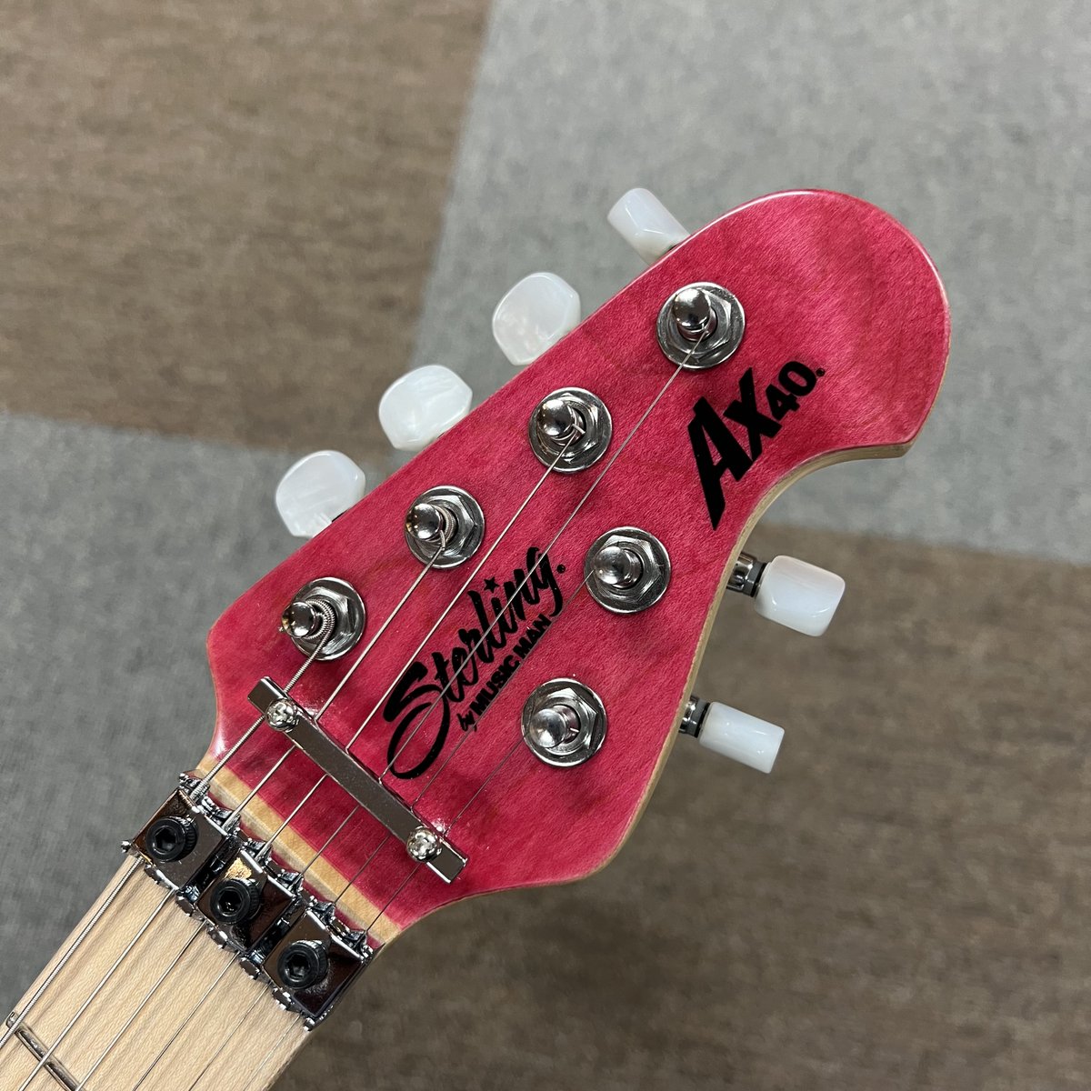 入荷情報】 Sterling by Music Man AX40 Transparent Pink ￥158,400