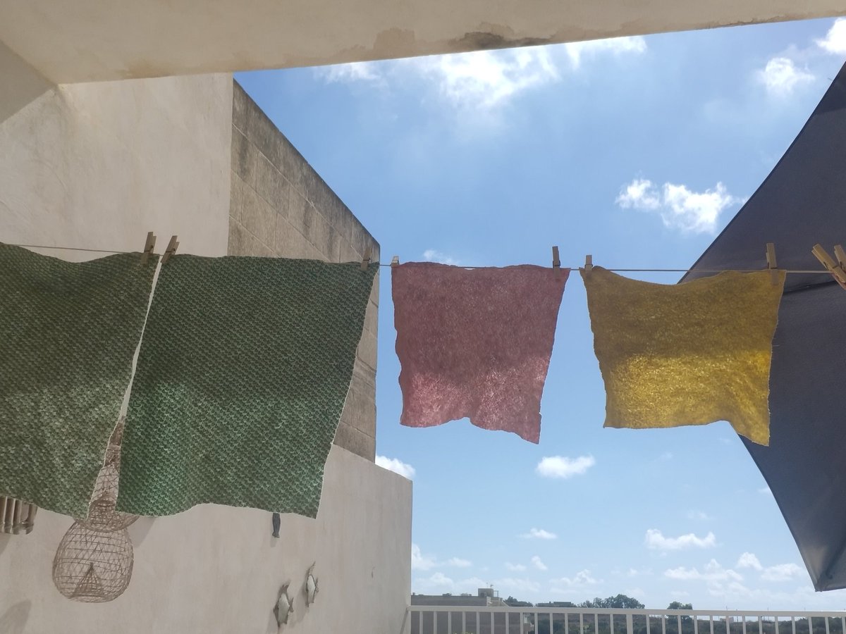 rachelgozo's tweet image. Cleaning cloths enjoying the breeze and the view. 
#TheGozoDaily #gozolife #washingline