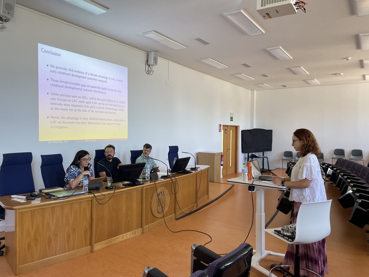 Departamento Fundamentos del Análisis Económico UA tweet media