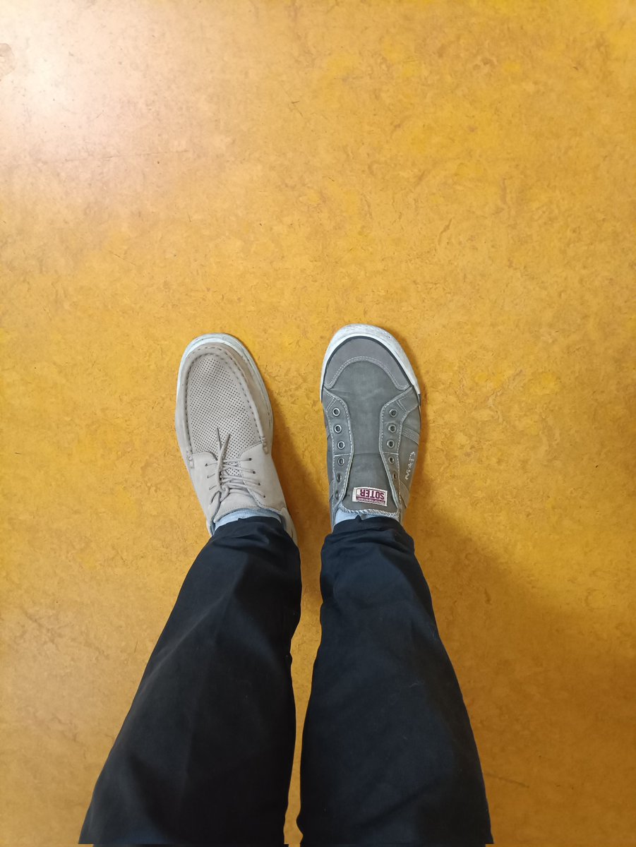 Par sapratni un pieņemšanu!
#IekāpOtraKurpēs
#DažādoKurpjuDiena #LiepajāsDzintaraVidusskola