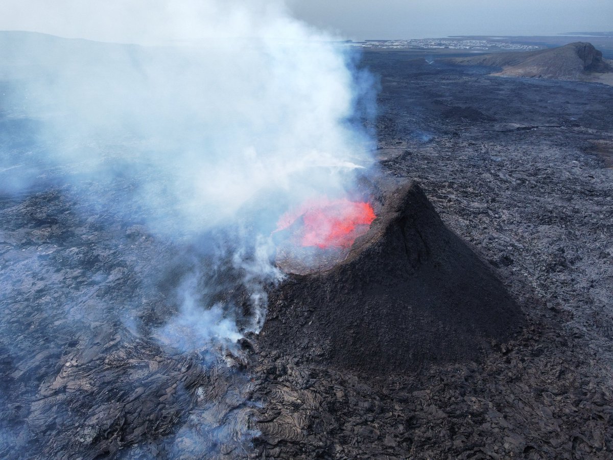 Geochemistry and Petrology Group @ Uni. Iceland (@rockhardies) on Twitter photo You can read more about the new publication in <a href="/ScienceMagazine/">Science Magazine</a> in this release of the Institute of Earth Sciences, University of Iceland english.hi.is/news/chemical_… You can read more about the new publication in <a href="/ScienceMagazine/">Science Magazine</a> in this release of the Institute of Earth Sciences, University of Iceland english.hi.is/news/chemical_…