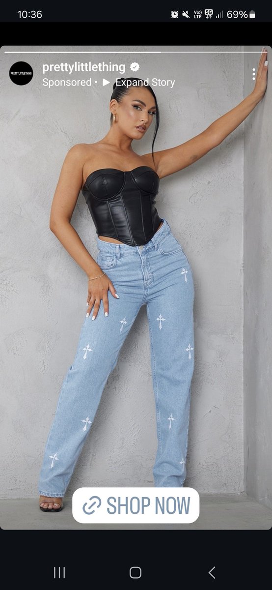 Chloe_Carter1's tweet photo. @OfficialPLT is this top sold out? https://t.co/0kmGn3XHiw