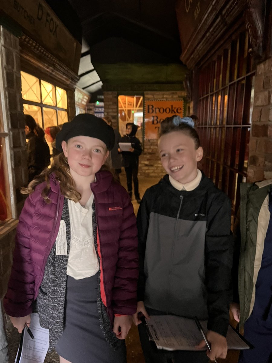 stjohnofbev's tweet photo. Poor children in war torn Britain - Keep Calm! https://t.co/rQakvSojCM