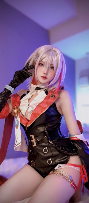 Twitterのコスプレ画像2