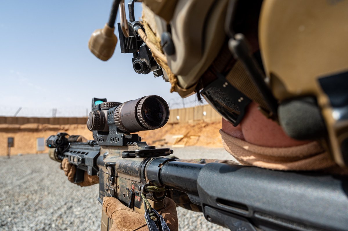 Faire feu ensemble, mener des entraînements exigeants, tout en intégrant dans l'équation de tir le drone et les évolutions des systèmes d'armes ?
Découvrez ⤵️

◾️ Le tir, l'acte ultime au combat

Notre nouveau dossier #TerreMag, est disponible 👇  
terremag.defense.gouv.fr/dossiers/le-ti…