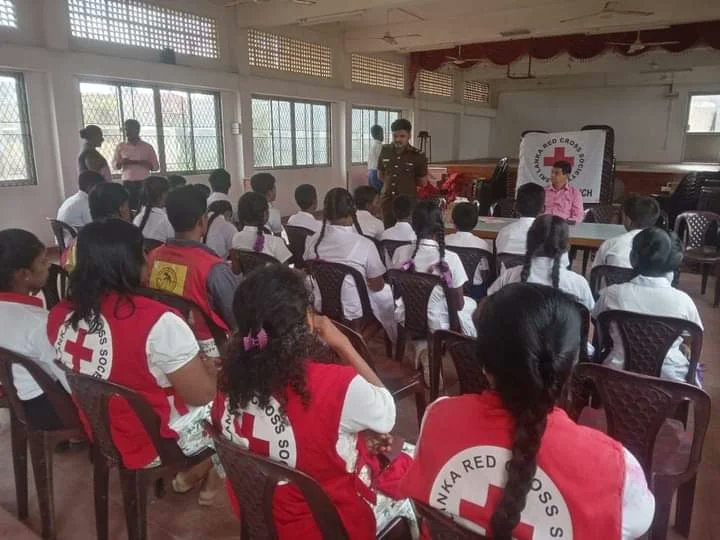 SLRedCross's tweet photo. π Protecting our future, one school at a time! π
@SLRedCross Gampaha Branch conducted a dengue inspection at St. Francis College as part of the #DengueCleanup supported by @IFRC_DREF .
Together, we can prevent dengue and ensure safer schools for our children!πͺπ¦
#slrcs https://t.co/n7s8DDVGl9