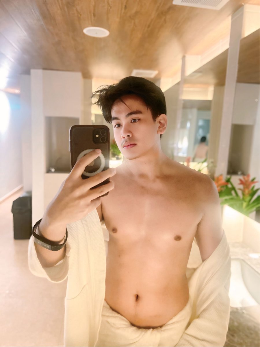 engineerRJ23's tweet photo. TGIF!! Time for some relaxation at T by @27shaw https://t.co/ho4sj40jai