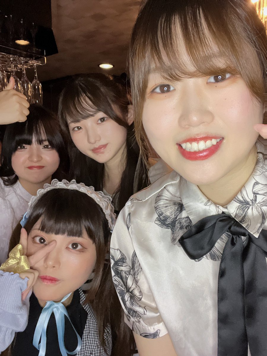 RagnarokTokyo's tweet photo. 🍪お席情報🍪
びすけ到着しました💫カウンター席6席とソファ席ご案内可能です‼️よろしくお願いします‼️ https://t.co/gATGqdyRz9