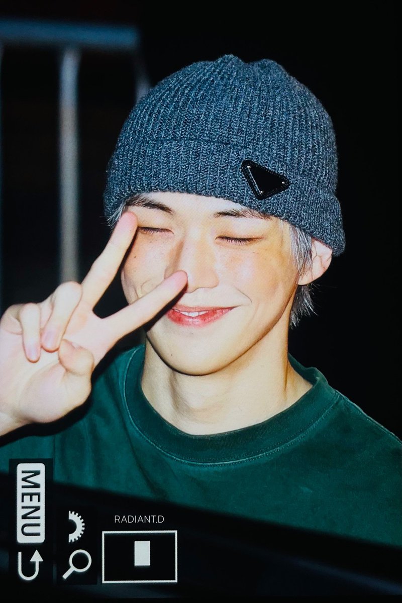 RADIANT_D's tweet photo. 240927 뮤직뱅크 퇴근
- Preview

#강다니엘 #KANGDANIEL https://t.co/E7rImVM36q