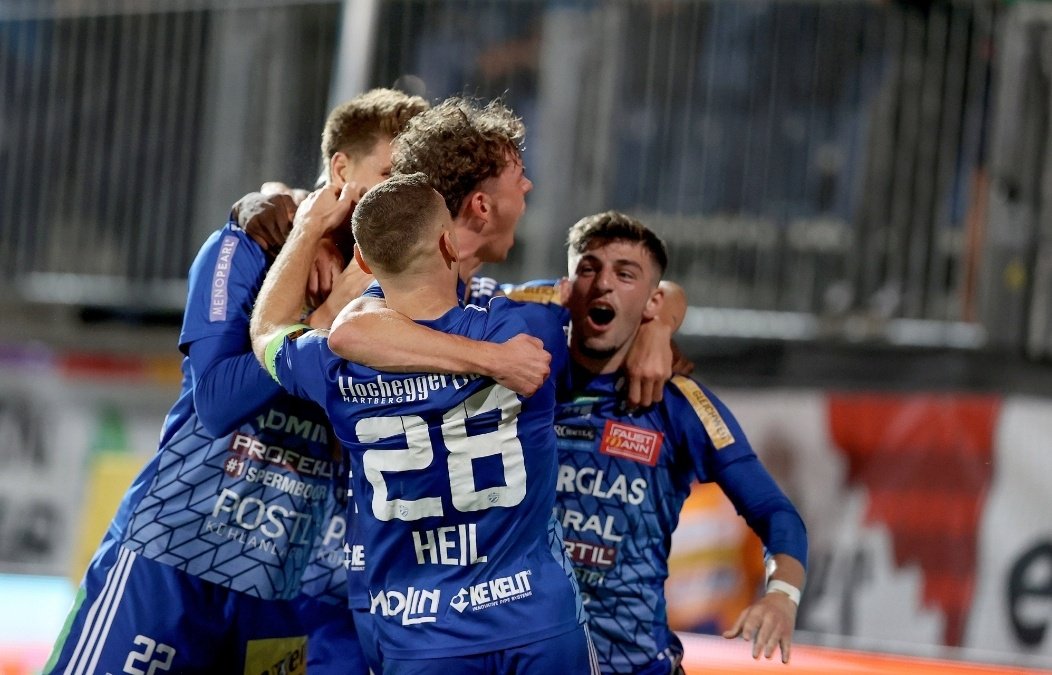 OtherBundesliga's tweet photo. Hartberg Twitter absolutely buzzing after last night's 89th-minute winner! 

Fans are going mad, we're expecting at least 2/3 likes on this just to show they're truly out in force on here 🙌 #HTBWSG https://t.co/bo0SkPXizP