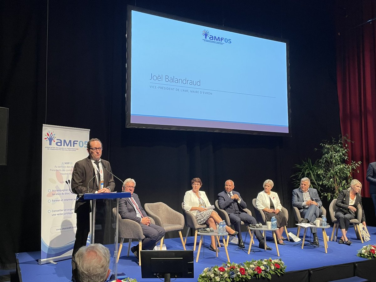 AMF_53's tweet photo. 📌🇫🇷@BalandraudJoel Vice-Président @l_amf en représentation de @davidlisnard au Congrès des #Maires des @hautesalpes à @ville_gap #AMF05
👉 Merci à @Arnaud_jm pour son accueil ➡️ L’avenir des communes rurales de montagne au coeur des échanges @ledauphine https://t.co/xd8bZugTXm