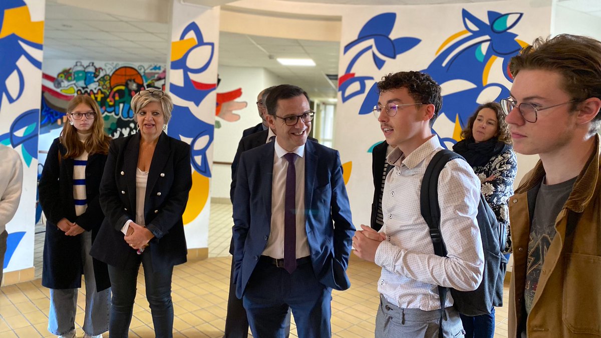 Académie d'Amiens (@acamiens) on Twitter photo Au LP Rimbaud de Ribécourt-Dreslincourt, les multiples projets culturels conjuguent le savoir-faire des élèves de #VoiePro et l’ouverture au monde & aux arts.
Avec son internat d’excellence et le <a href="/pass_Culture/">pass Culture</a>, le lycée foisonne de partenariats ➡️ sorties cinéma, théâtre, opéra Au LP Rimbaud de Ribécourt-Dreslincourt, les multiples projets culturels conjuguent le savoir-faire des élèves de #VoiePro et l’ouverture au monde & aux arts.
Avec son internat d’excellence et le <a href="/pass_Culture/">pass Culture</a>, le lycée foisonne de partenariats ➡️ sorties cinéma, théâtre, opéra