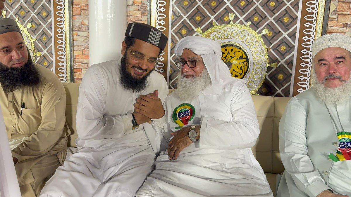 moavia_official's tweet photo. جھنگ، عالمی مجلس تحفظ ختم نبوت کے زیر اہتمام کانفرنس میں شرکت و خطاب۔
#MOAVIA #Jhang #quaidrahehaq #jhangdevelopmentprogram #NA109 #pp127 https://t.co/jhF1OuKUGm