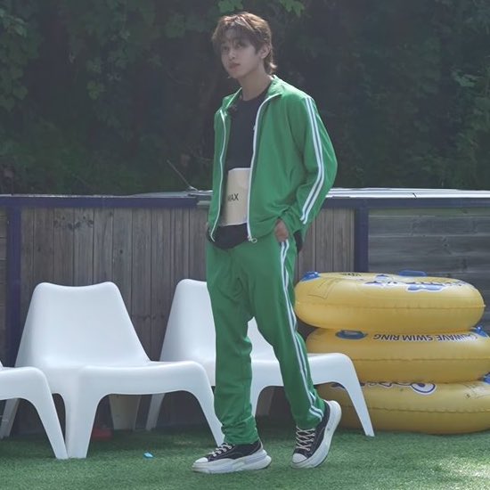 allaboutmarcus_'s tweet photo. POGI POGI NAMAN NI MAX!!

MARCUS WEAREIZX EP1

#WeAreIZX_Ep1
#izx #아이즈엑스
#HORI7ON #호라이즌
#MARCUS #마커스 https://t.co/EgWzKpoWPM