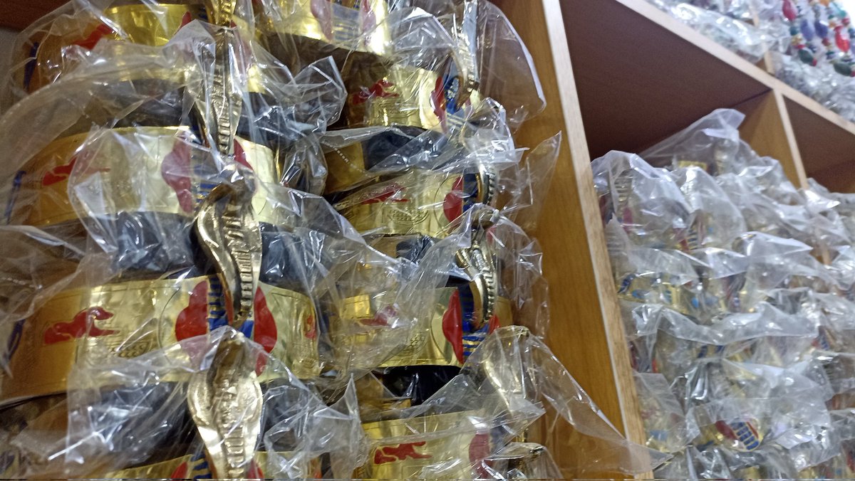 EgyptViewJAPAN1's tweet image. 奥井教の皆さま！
現段階ではオンラインショップにはまだ並べておりませんが「お取り寄せ」対応中です！
あなたも孫悟空…じゃなかった。
ファラオニック・ファッションをお試しください😊

#奥井ゆうこ
#奥井教
#エジプトビュー
#ファラオニック・ファッション
#ファラオ
#古代エジプト
#エジプト製品