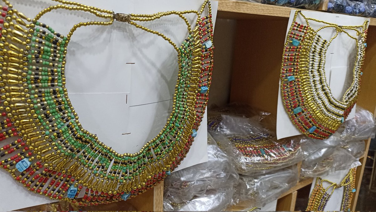 EgyptViewJAPAN1's tweet image. 奥井教の皆さま！
現段階ではオンラインショップにはまだ並べておりませんが「お取り寄せ」対応中です！
あなたも孫悟空…じゃなかった。
ファラオニック・ファッションをお試しください😊

#奥井ゆうこ
#奥井教
#エジプトビュー
#ファラオニック・ファッション
#ファラオ
#古代エジプト
#エジプト製品