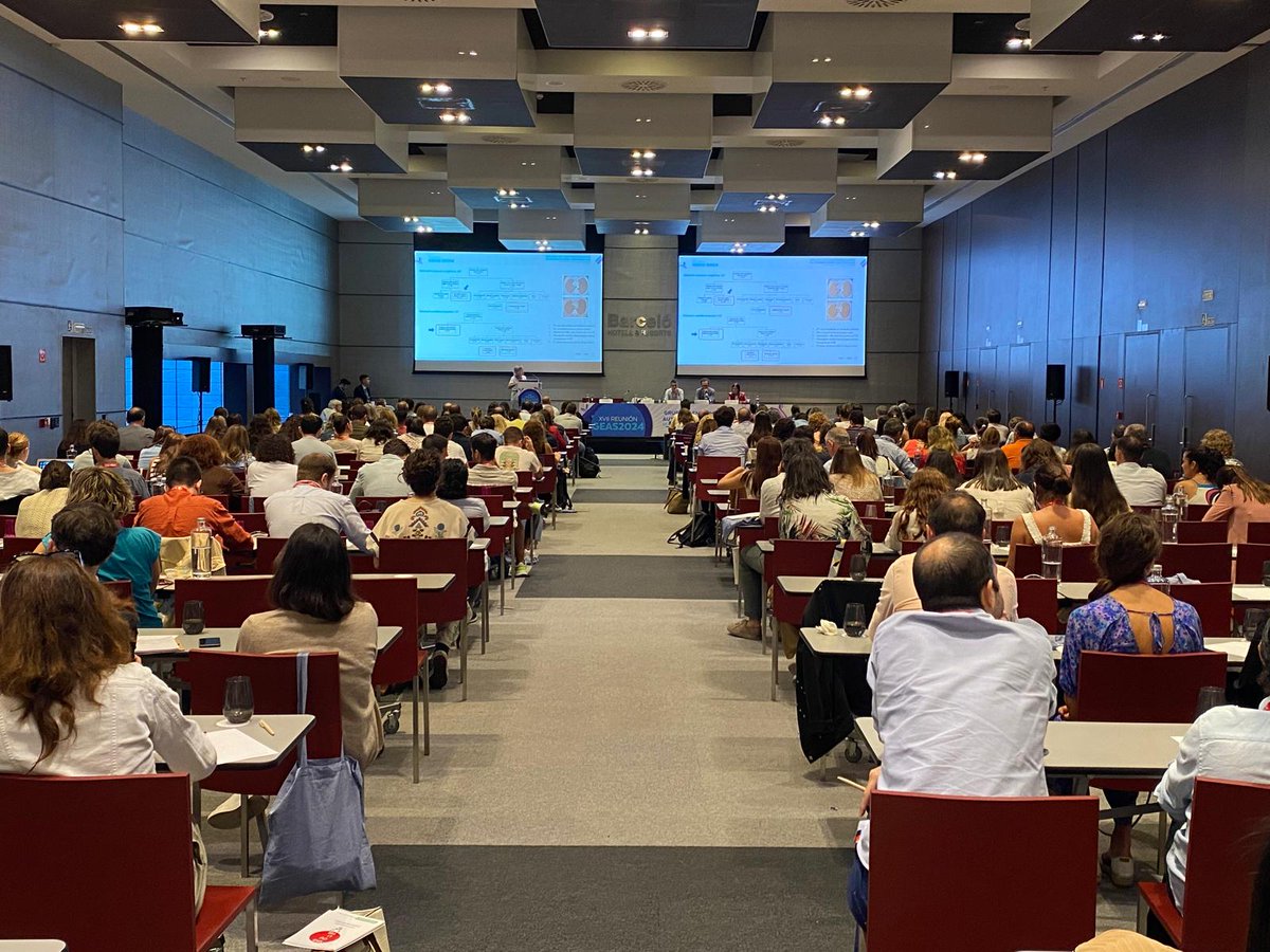 Sociedad Española de Medicina Interna (SEMI) (@sociedad_semi) on Twitter photo 📢 #17GEAS #GEAS2024 | Mesa 9. #Vasculitis sistémicas: situaciones especiales.
-Moderación: Dr. Sergio Prieto, Dra. Begoña de Escalante
-Ponentes:
• Manifestaciones granulomatosas. Dra. <a href="/RoserSolans/">RoserSolans</a>
• Síndrome renopulmonar. Dr. Enrique Morales.
• Vasculitis del sistema 📢 #17GEAS #GEAS2024 | Mesa 9. #Vasculitis sistémicas: situaciones especiales.
-Moderación: Dr. Sergio Prieto, Dra. Begoña de Escalante
-Ponentes:
• Manifestaciones granulomatosas. Dra. <a href="/RoserSolans/">RoserSolans</a>
• Síndrome renopulmonar. Dr. Enrique Morales.
• Vasculitis del sistema