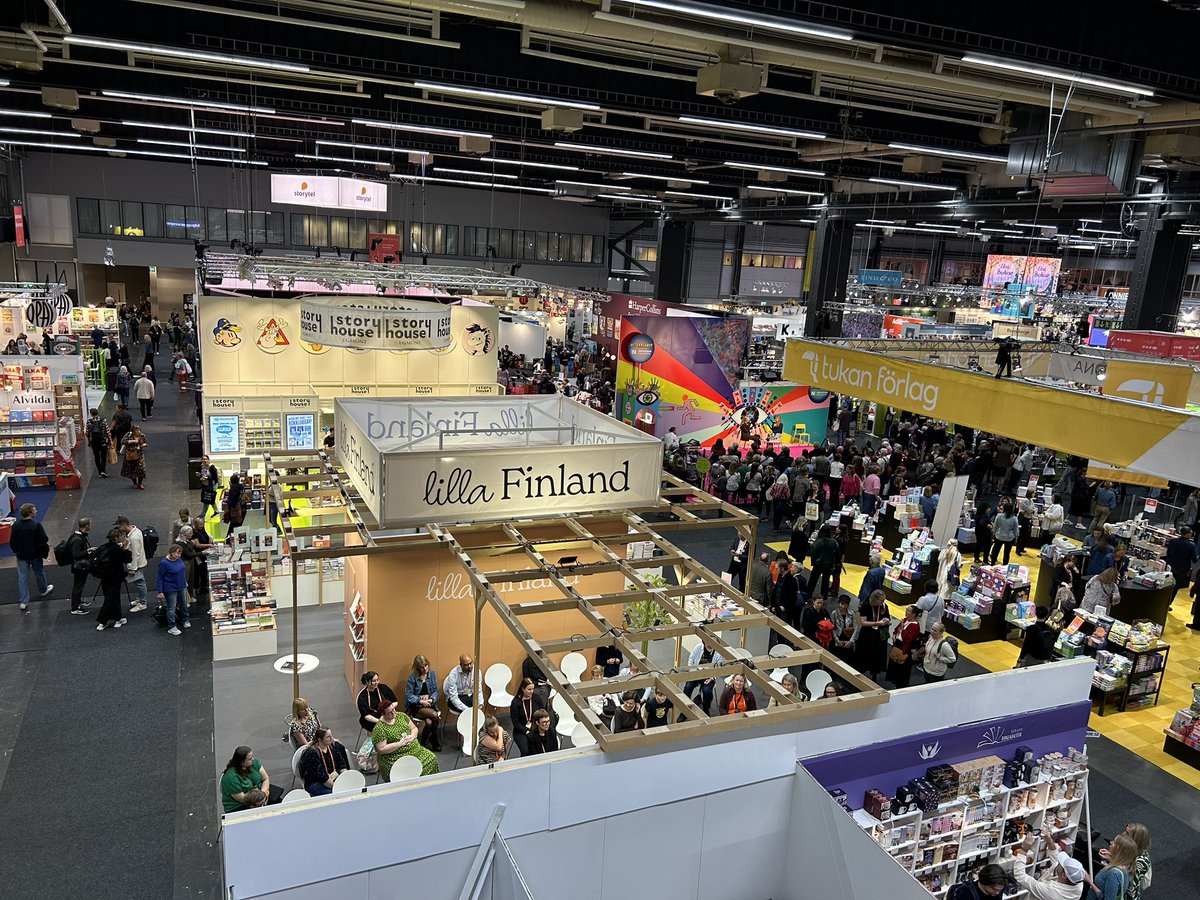 liviujic's tweet photo. Happy2meet guests of @eunicstockholm EUNIC CAFÉ EUROPE stand @bokmassanGbg, the nordic region’s biggest cultural event. Promoting education&EuropeanValues, @EUNIC_Global @ICR_Romania contribute to building trust and understanding. We bring ideas-people-perspectives together. https://t.co/F82VB9guxo