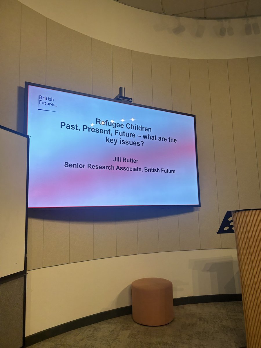 Miss_MJ_Davis's tweet photo. Throughly enjoyed my two day visit to @AberUni for the conference surrounding refugee crisis’ in the past and present. Thank you so much @DrAndreaHammel will be very helpful for my dissertation. @CentreCmop https://t.co/Cl5Rw7IFH1